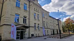 DPS Caritas Biskupice: Znajdź ciepło i opiekę. Jak się dostać?