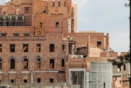 Kim są właściciele zamku w Stobnicy i jak to wpływa na projekt?