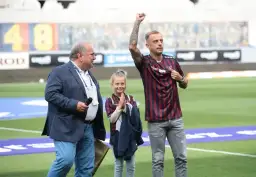 Kamil Grosicki zarobki: Ile naprawdę zarabia najlepszy piłkarz?