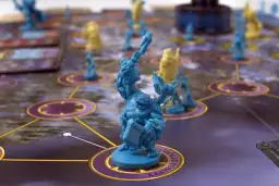 War of Warcraft gra planszowa - porównanie mechanik i doświadczeń graczy