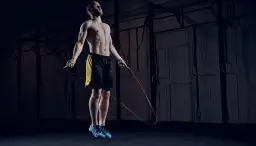 Jaka skakanka do CrossFit? Wybierz idealną i bij rekordy!