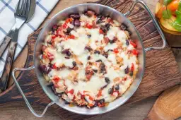 Prosta i smaczna zapiekanka z ryżem wegetariańska na każdą okazję