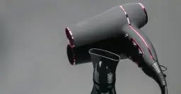 Cena suszarki do włosów: Ile kosztuje dobry model i czy warto dopłacić?