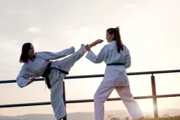 Jakie sztuki walki na początek? Wybierz bezpieczne opcje dla siebie