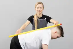 Ile trwa rehabilitacja skoliozy? Poznaj kluczowe informacje i czas terapii