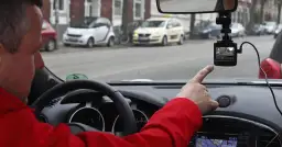 Prawidłowy montaż wideorejestratora: Legalnie i bez mandatu