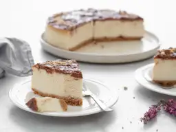 Jakie ciastka na spód do sernika? Najlepsze opcje i porady