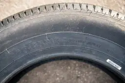 Co oznacza zr na oponie i dlaczego ma to znaczenie dla bezpieczeństwa?