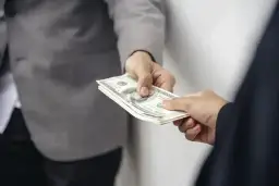 Kto może udzielić pożyczki? Sprawdź, gdzie znaleźć pomoc finansową