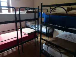 Gdzie szukać noclegów w Polsce, aby zaoszczędzić i uniknąć pułapek?