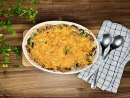 Zapiekanka z brokułami i pieczarkami: przepis jak z Kwestii Smaku