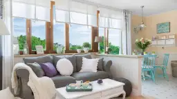 Duży pokój w bloku: jak urządzić funkcjonalne i stylowe wnętrze?