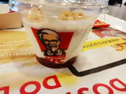 Czy w KFC jest oferta śniadaniowa? Sprawdź, co możesz zjeść!