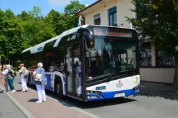 Wieliczka: Autobus zastępczy? Znajdź przystanki i jedź bez stresu!