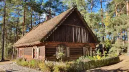 Skansen Kurpiowski w Kadzidle – odkryj fascynującą kulturę Kurpiów