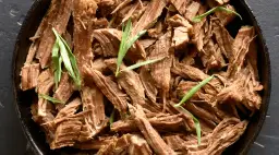Jak zrobić szarpaną wołowinę - proste przepisy, które zachwycą smakami
