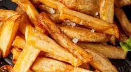 Idealne frytki: Sekret chrupiących ziemniaków jak z restauracji