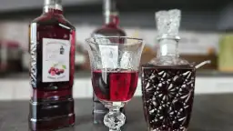 Jak zrobić nalewkę z wiśni mrożonych – prosty przepis na smaczną nalewkę