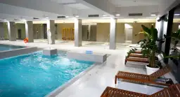 Skansen basen: Czy basen i jacuzzi spełnią Twoje oczekiwania?