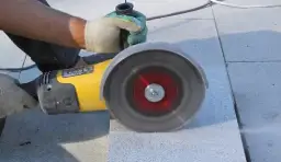 Jak ciąć beton komórkowy? Poradnik: narzędzia, błędy, precyzja