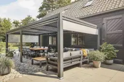 Czym zabudować altanę? Najlepsze materiały i pomysły na aranżację