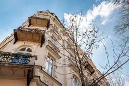 Mieszkanie w oficynie – co to znaczy i dlaczego warto je znać?