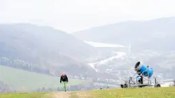 Ile czasu zajmuje wejście na Górę Żar? Sprawdź, zanim wyruszysz!