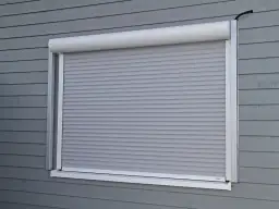 Jak otworzyć kasetę rolety zewnętrznej bez ryzyka uszkodzenia