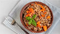 Pomysły na pyszne dania z ugotowanej kaszy gryczanej, które zaskoczą