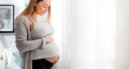 Skuteczne sposoby na zaparcia w ciąży, które nie zaszkodzą dziecku