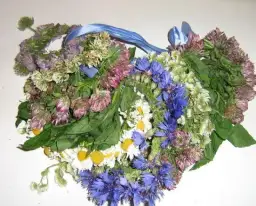 Kiedy święci się wianki w kościele i dlaczego to takie ważne?