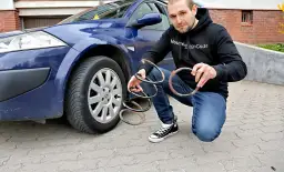 Pęknięta sprężyna amortyzatora objawy: Jak je rozpoznać i uniknąć kosztów