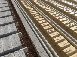 Strop rector czy teriva: Który wybór oszczędzi Twój budżet?