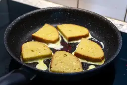 Jak zrobić chleb w jajku - prosta receptura, która zachwyci każdego