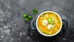 Jak ugotować holenderską zupę z pulpecikami? Przepis krok po kroku