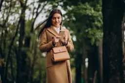 Damskie torebki skórzane: Jak wybrać idealną na lata?