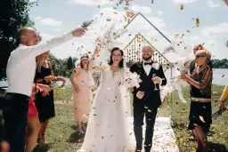 Ile dać na rocznicę ślubu? Odpowiednia kwota dla każdej pary