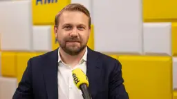 Ozdoba kto to - odkryj fascynującą karierę polityczną Jacka Ozdoby