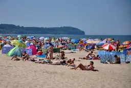 Władysławowo plaża – czy można się kąpać bezpiecznie w sezonie?
