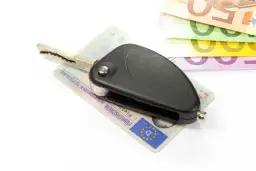 Ile kosztuje kurs na prawo jazdy kat A? Ceny, które Cię zaskoczą