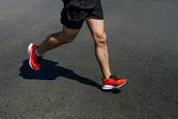 9 cech idealnych butów do biegówek: na co zwrócić uwagę? Poradnik