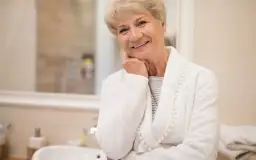 Refundacja krzesła toaletowego z NFZ: Jak uzyskać? [Przewodnik]