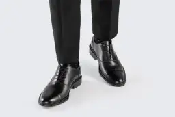 Jaki kolor butów do czarnego garnituru, aby uniknąć modowej wpadki?