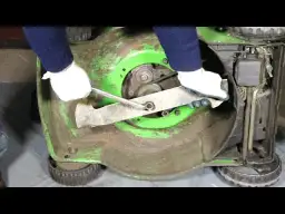 Nóż kosiarki: Jak bezpiecznie odkręcić? Poradnik krok po kroku