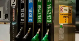 Jaki kolor ma diesel i co mówi o jego jakości? Sprawdź teraz