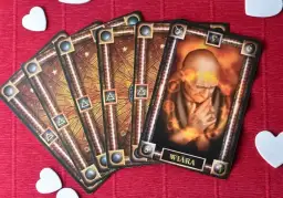 Arcykapłan w tarocie: pełne znaczenie karty w interpretacji życiowej