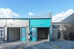 Wynajem miejsca parkingowego w Warszawie: ile zapłacisz i jak zaoszczędzić?