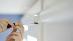 Jak samodzielnie naprawić mechanizm rolety – proste kroki i porady