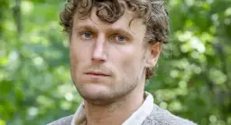 Karol Dziuba – fascynująca biografia i najważniejsze role aktora