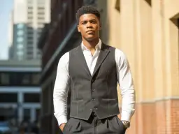 Kamizelka męska stylizacje: od klasyki po casual. Jak nosić?